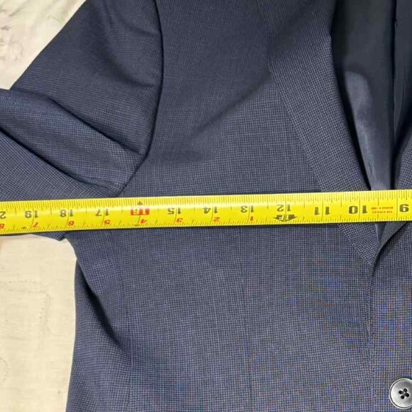 Calvin Klein Navy Blue Wool Two-Piece Suit - 36R & 30x30 - Picture 5 of 12